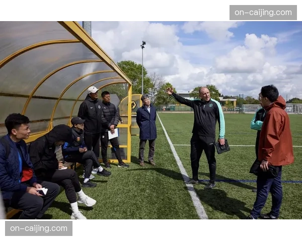 现场直击:青岛西海岸主场雨战,湿滑场地如何影响双方传球成功率 现场直击:青岛西海岸主场雨战,湿滑场地如何影响双方传球成功率